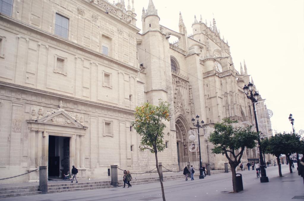 Готель Catedral Boutique Севілья Екстер'єр фото